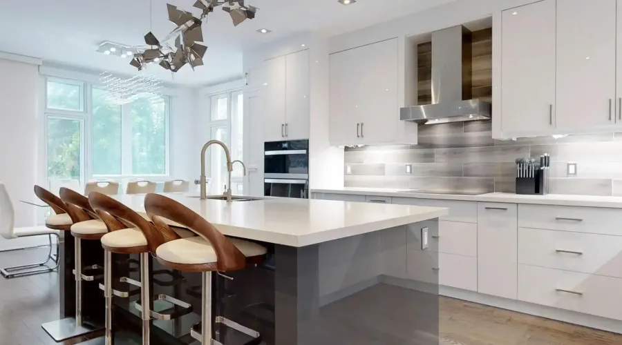 330 Cedarvale Ave, Toronto, Ontario, Canada, 3 Bedrooms Bedrooms, ,4 BathroomsBathrooms,Residential,For Sale,Cedarvale,1877870