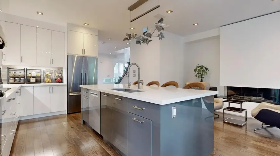 330 Cedarvale Ave, Toronto, Ontario, Canada, 3 Bedrooms Bedrooms, ,4 BathroomsBathrooms,Residential,For Sale,Cedarvale,1877870