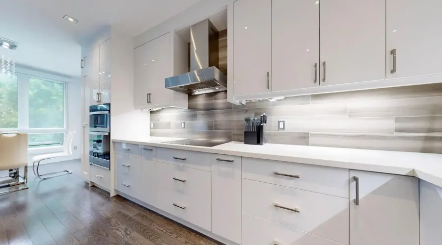330 Cedarvale Ave, Toronto, Ontario, Canada, 3 Bedrooms Bedrooms, ,4 BathroomsBathrooms,Residential,For Sale,Cedarvale,1877870