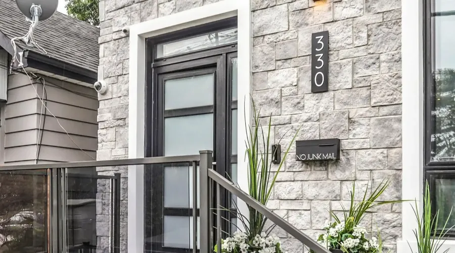 330 Cedarvale Ave, Toronto, Ontario, Canada, 3 Bedrooms Bedrooms, ,4 BathroomsBathrooms,Residential,For Sale,Cedarvale,1877870