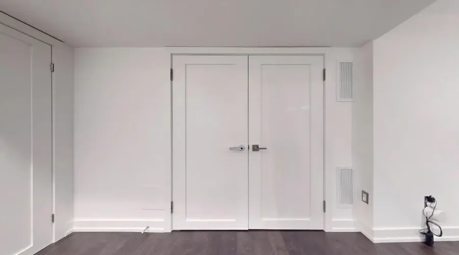 330 Cedarvale Ave, Toronto, Ontario, Canada, 3 Bedrooms Bedrooms, ,4 BathroomsBathrooms,Residential,For Sale,Cedarvale,1877870