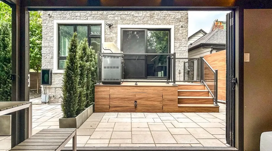 330 Cedarvale Ave, Toronto, Ontario, Canada, 3 Bedrooms Bedrooms, ,4 BathroomsBathrooms,Residential,For Sale,Cedarvale,1877870