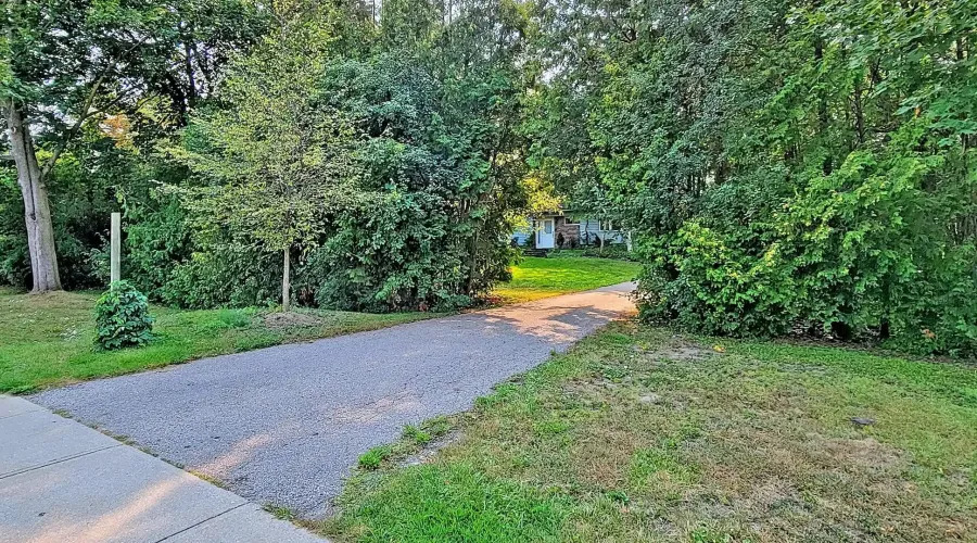 16 Bayview Park Lane, Richmond Hill, Ontario, Canada, ,Residential,For Sale,Bayview Park,1877875