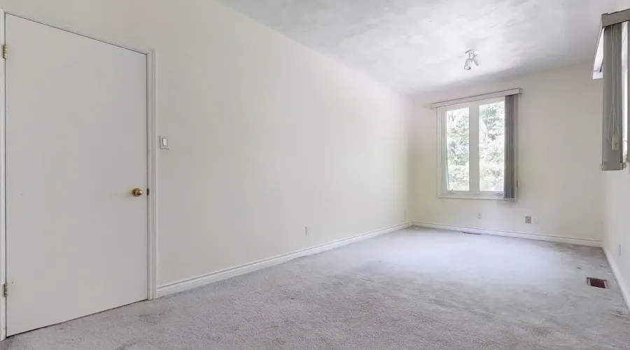 16 Bayview Park Lane, Richmond Hill, Ontario, Canada, ,Residential,For Sale,Bayview Park,1877875