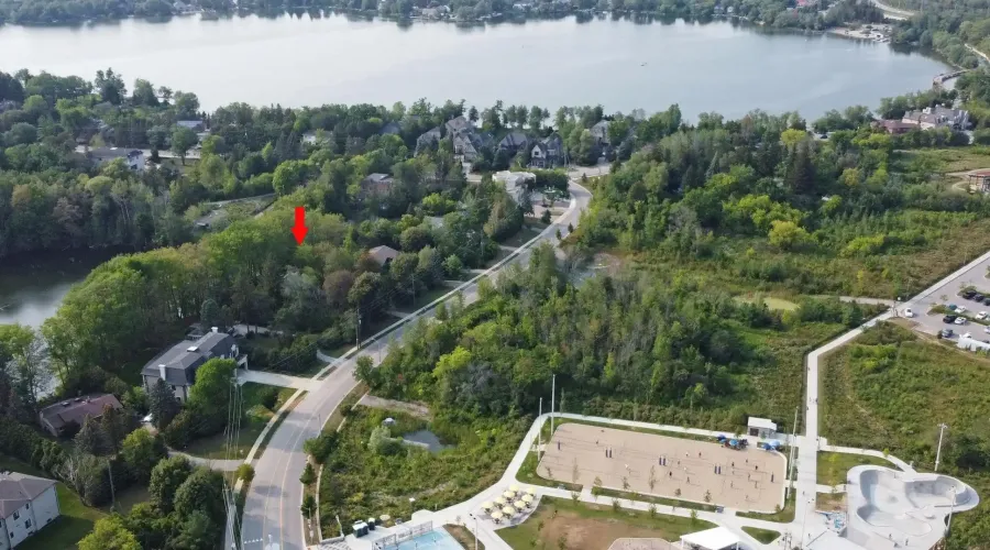 16 Bayview Park Lane, Richmond Hill, Ontario, Canada, ,Residential,For Sale,Bayview Park,1877875
