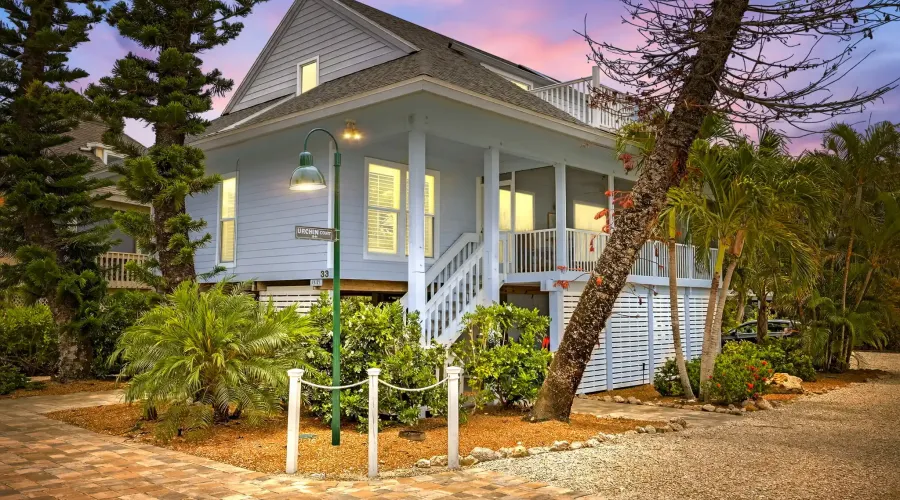 33 Urchin Court, Captiva, Florida, 33924, United States, 2 Bedrooms Bedrooms, 9 Rooms Rooms,2 BathroomsBathrooms,Residential,For Sale,Urchin,1880360