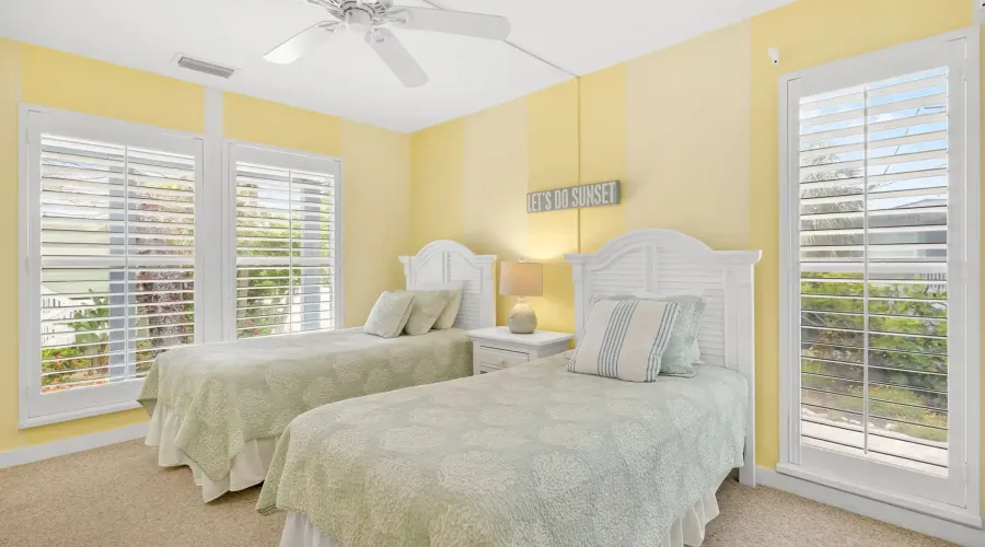 33 Urchin Court, Captiva, Florida, 33924, United States, 2 Bedrooms Bedrooms, 9 Rooms Rooms,2 BathroomsBathrooms,Residential,For Sale,Urchin,1880360