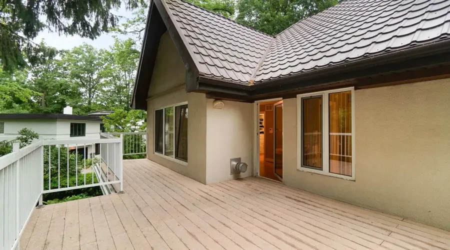 978 Tennyson Avenue, Mississauga, Ontario, L5H 2Z1, Canada, 4 Bedrooms Bedrooms, ,6 BathroomsBathrooms,Residential,For Sale,Tennyson Avenue,1880361