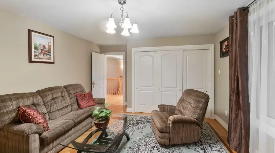 978 Tennyson Avenue, Mississauga, Ontario, L5H 2Z1, Canada, 4 Bedrooms Bedrooms, ,6 BathroomsBathrooms,Residential,For Sale,Tennyson Avenue,1880361
