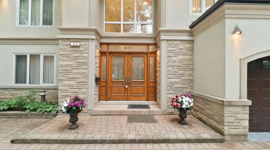 978 Tennyson Avenue, Mississauga, Ontario, L5H 2Z1, Canada, 4 Bedrooms Bedrooms, ,6 BathroomsBathrooms,Residential,For Sale,Tennyson Avenue,1880361