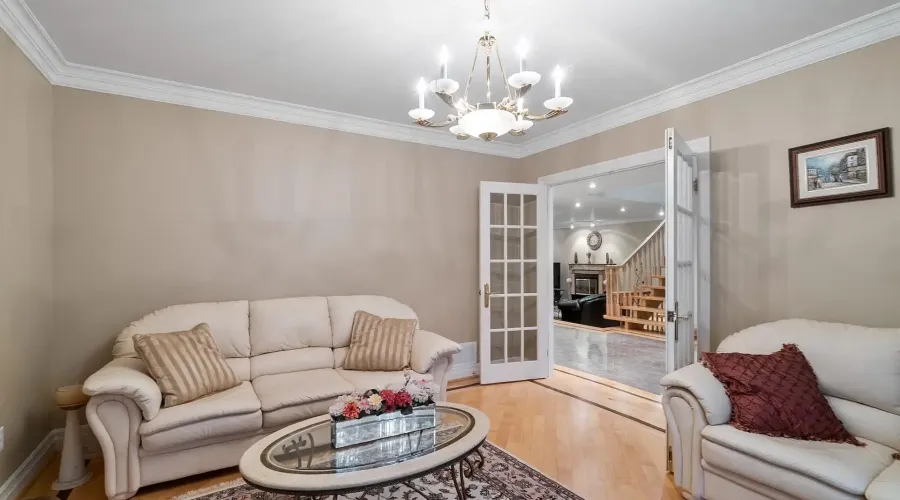 978 Tennyson Avenue, Mississauga, Ontario, L5H 2Z1, Canada, 4 Bedrooms Bedrooms, ,6 BathroomsBathrooms,Residential,For Sale,Tennyson Avenue,1880361