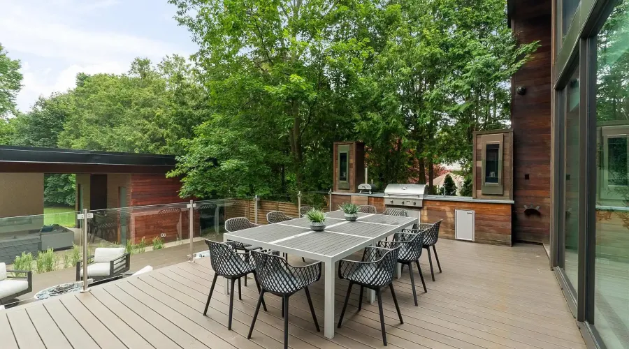 1287 Birchview Drive, Mississauga, Ontario, L5H 3E3, Canada, 4 Bedrooms Bedrooms, ,5 BathroomsBathrooms,Residential,For Sale,1885043