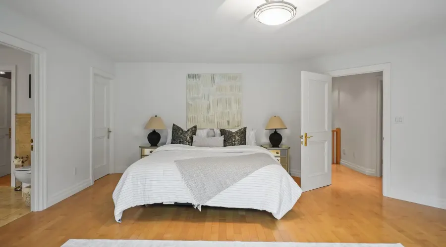 1382 Aldo Drive, Mississauga, Ontario, L5H 3E9, Canada, 6 Bedrooms Bedrooms, ,8 BathroomsBathrooms,Residential,For Sale,1885044