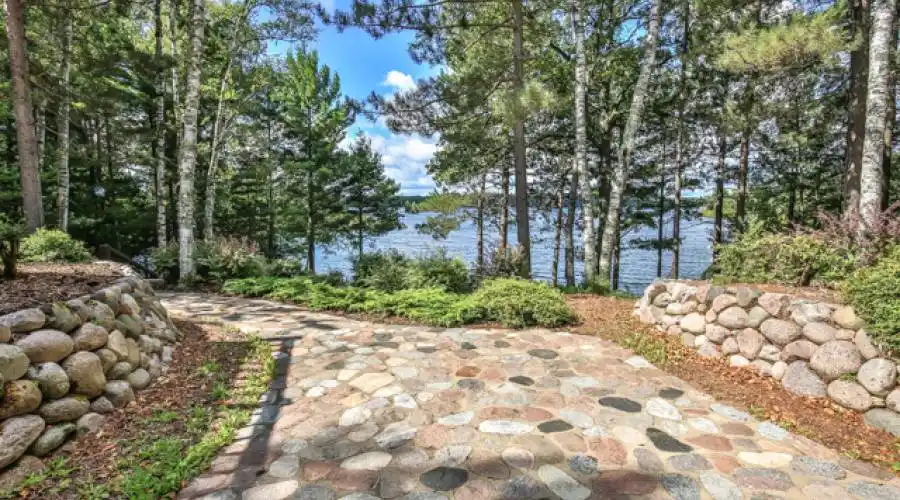 6337 Murphy Road,Land O Lakes,Wisconsin 54501,United States,6 Bedrooms Bedrooms,19 Rooms Rooms,7 BathroomsBathrooms,Residential,Murphy Road,185071