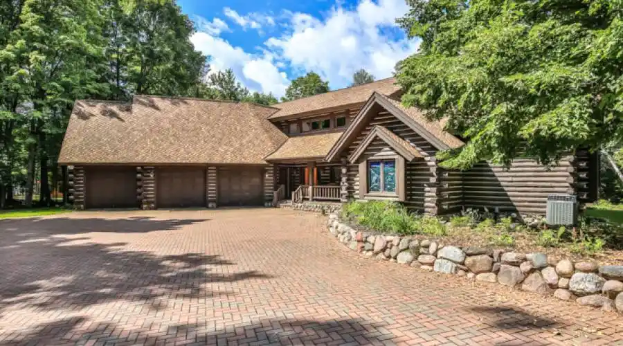 6337 Murphy Road,Land O Lakes,Wisconsin 54501,United States,6 Bedrooms Bedrooms,19 Rooms Rooms,7 BathroomsBathrooms,Residential,Murphy Road,185071