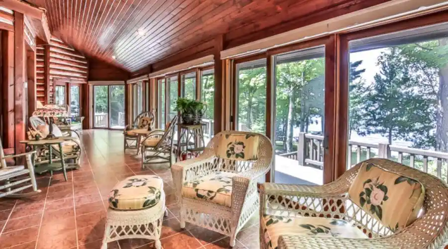 6337 Murphy Road,Land O Lakes,Wisconsin 54501,United States,6 Bedrooms Bedrooms,19 Rooms Rooms,7 BathroomsBathrooms,Residential,Murphy Road,185071