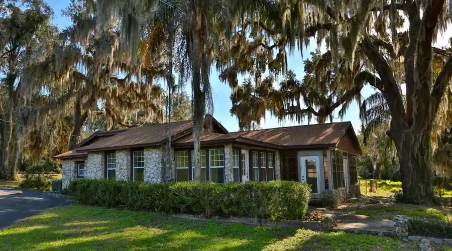 15140 SE 140th Avenue Road,Weirsdale,Florida 32195,United States,3 Rooms Rooms,2 BathroomsBathrooms,Waterfront,SE 140th,185259