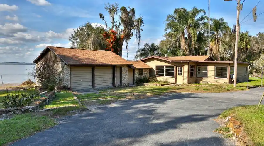 15140 SE 140th Avenue Road,Weirsdale,Florida 32195,United States,3 Rooms Rooms,2 BathroomsBathrooms,Waterfront,SE 140th,185259