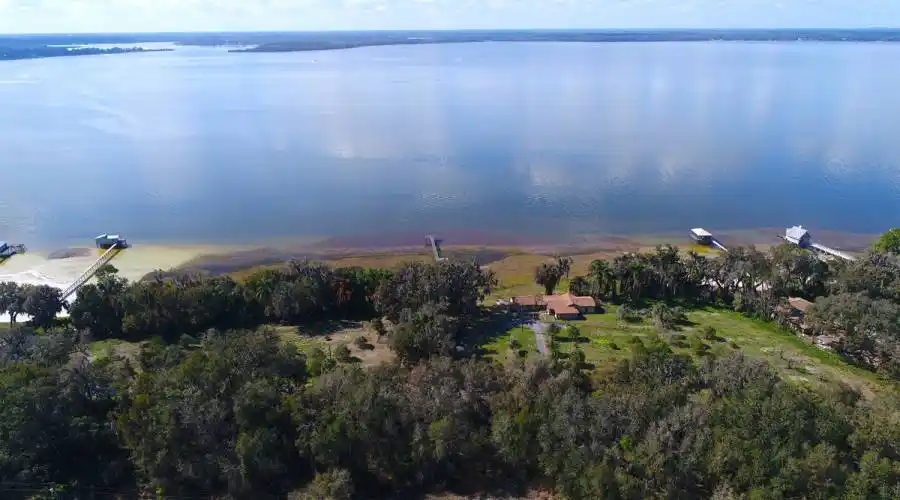 15140 SE 140th Avenue Road,Weirsdale,Florida 32195,United States,3 Rooms Rooms,2 BathroomsBathrooms,Waterfront,SE 140th,185259