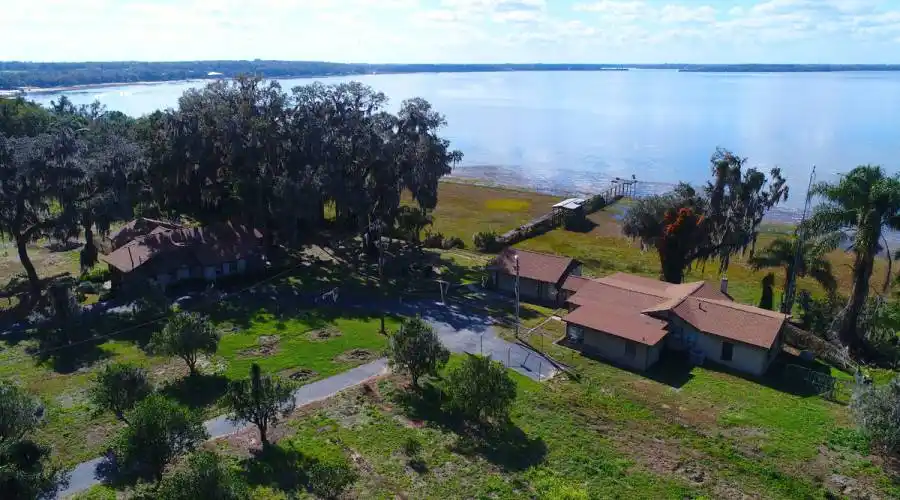 15140 SE 140th Avenue Road,Weirsdale,Florida 32195,United States,3 Rooms Rooms,2 BathroomsBathrooms,Waterfront,SE 140th,185259