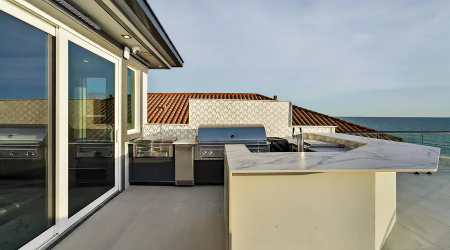 9600 W GULF BOULEVARD, TREASURE ISLAND, Florida, 33706, United States, 5 Bedrooms Bedrooms, 12 Rooms Rooms,5 BathroomsBathrooms,Residential,For Sale,The House of Lights,W GULF BOULEVARD,4,1893281