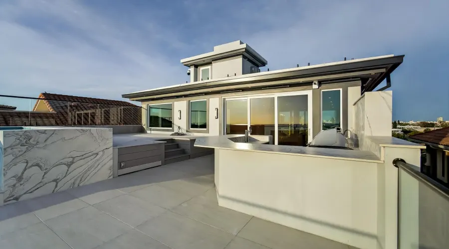 9600 W GULF BOULEVARD, TREASURE ISLAND, Florida, 33706, United States, 5 Bedrooms Bedrooms, 12 Rooms Rooms,5 BathroomsBathrooms,Residential,For Sale,The House of Lights,W GULF BOULEVARD,4,1893281