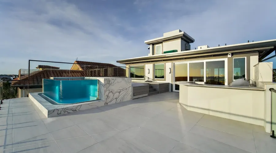 9600 W GULF BOULEVARD, TREASURE ISLAND, Florida, 33706, United States, 5 Bedrooms Bedrooms, 12 Rooms Rooms,5 BathroomsBathrooms,Residential,For Sale,The House of Lights,W GULF BOULEVARD,4,1893281