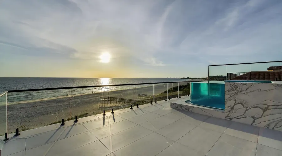 9600 W GULF BOULEVARD, TREASURE ISLAND, Florida, 33706, United States, 5 Bedrooms Bedrooms, 12 Rooms Rooms,5 BathroomsBathrooms,Residential,For Sale,The House of Lights,W GULF BOULEVARD,4,1893281