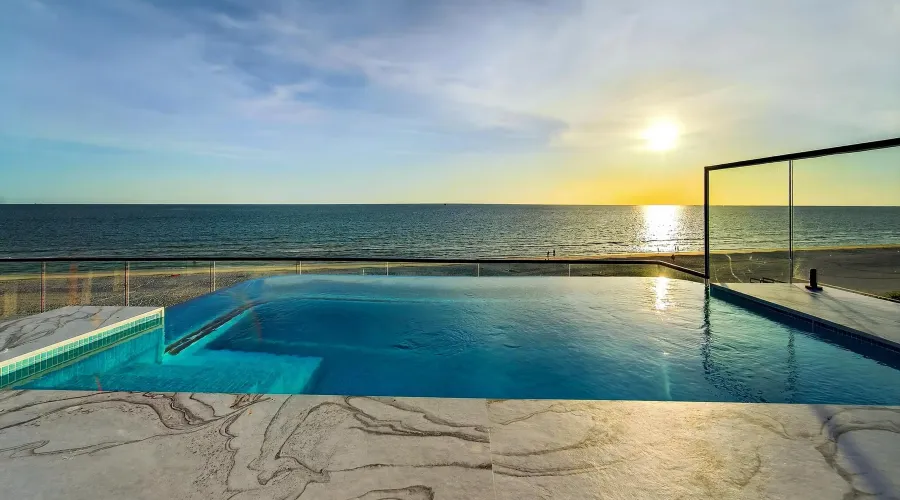 9600 W GULF BOULEVARD, TREASURE ISLAND, Florida, 33706, United States, 5 Bedrooms Bedrooms, 12 Rooms Rooms,5 BathroomsBathrooms,Residential,For Sale,The House of Lights,W GULF BOULEVARD,4,1893281