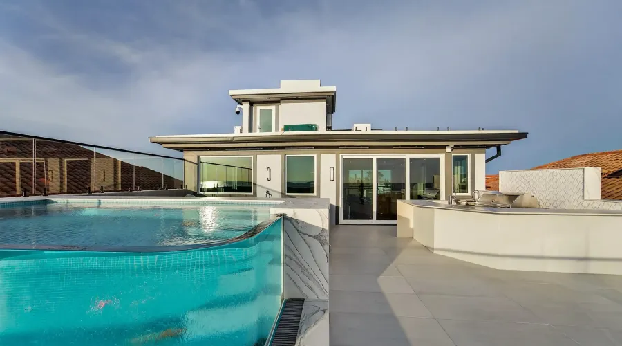 9600 W GULF BOULEVARD, TREASURE ISLAND, Florida, 33706, United States, 5 Bedrooms Bedrooms, 12 Rooms Rooms,5 BathroomsBathrooms,Residential,For Sale,The House of Lights,W GULF BOULEVARD,4,1893281