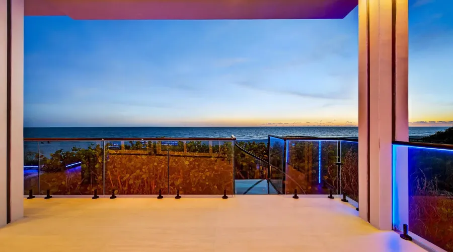 9600 W GULF BOULEVARD, TREASURE ISLAND, Florida, 33706, United States, 5 Bedrooms Bedrooms, 12 Rooms Rooms,5 BathroomsBathrooms,Residential,For Sale,The House of Lights,W GULF BOULEVARD,4,1893281