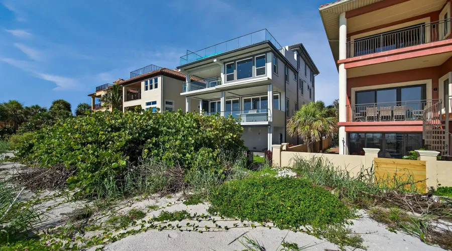 9600 W GULF BOULEVARD, TREASURE ISLAND, Florida, 33706, United States, 5 Bedrooms Bedrooms, 12 Rooms Rooms,5 BathroomsBathrooms,Residential,For Sale,The House of Lights,W GULF BOULEVARD,4,1893281