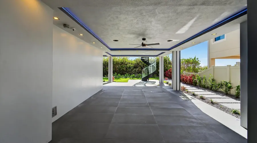 9600 W GULF BOULEVARD, TREASURE ISLAND, Florida, 33706, United States, 5 Bedrooms Bedrooms, 12 Rooms Rooms,5 BathroomsBathrooms,Residential,For Sale,The House of Lights,W GULF BOULEVARD,4,1893281