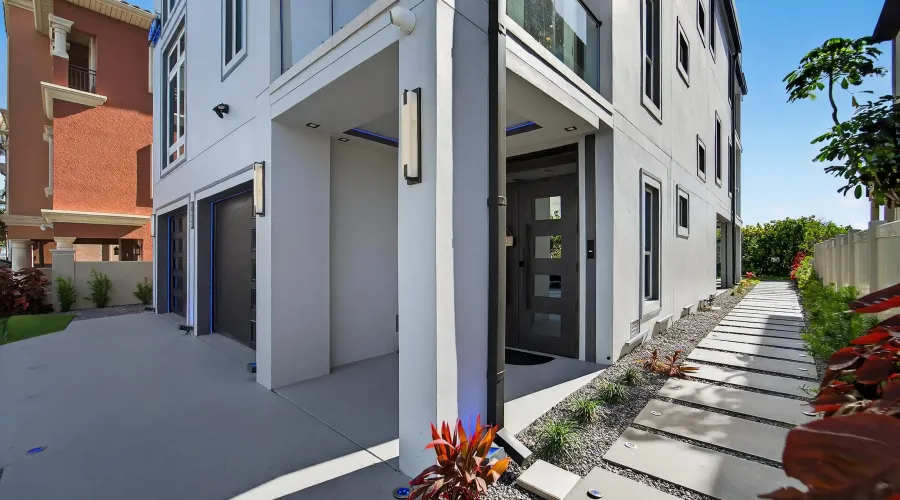 9600 W GULF BOULEVARD, TREASURE ISLAND, Florida, 33706, United States, 5 Bedrooms Bedrooms, 12 Rooms Rooms,5 BathroomsBathrooms,Residential,For Sale,The House of Lights,W GULF BOULEVARD,4,1893281