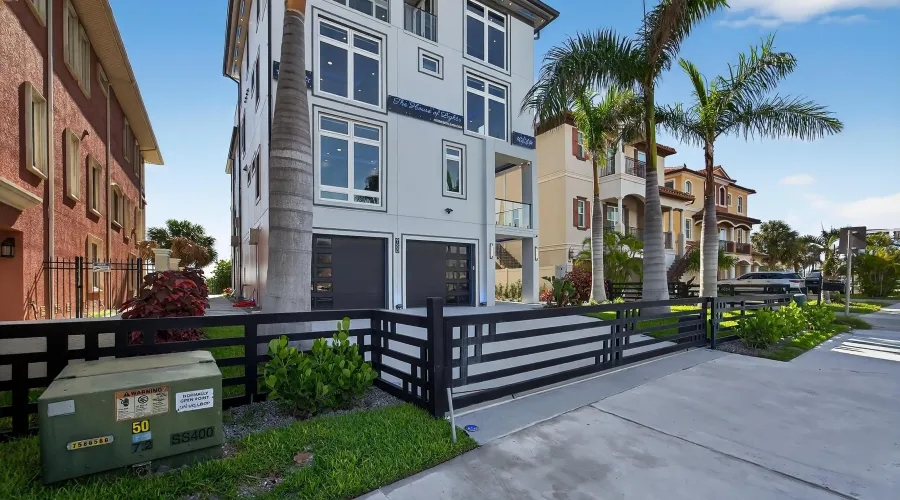 9600 W GULF BOULEVARD, TREASURE ISLAND, Florida, 33706, United States, 5 Bedrooms Bedrooms, 12 Rooms Rooms,5 BathroomsBathrooms,Residential,For Sale,The House of Lights,W GULF BOULEVARD,4,1893281