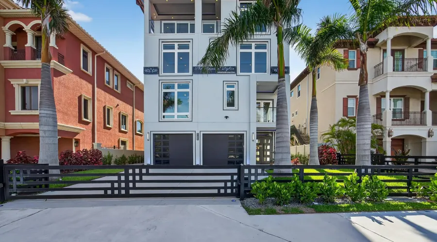 9600 W GULF BOULEVARD, TREASURE ISLAND, Florida, 33706, United States, 5 Bedrooms Bedrooms, 12 Rooms Rooms,5 BathroomsBathrooms,Residential,For Sale,The House of Lights,W GULF BOULEVARD,4,1893281