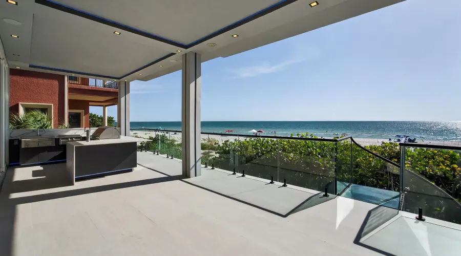 9600 W GULF BOULEVARD, TREASURE ISLAND, Florida, 33706, United States, 5 Bedrooms Bedrooms, 12 Rooms Rooms,5 BathroomsBathrooms,Residential,For Sale,The House of Lights,W GULF BOULEVARD,4,1893281