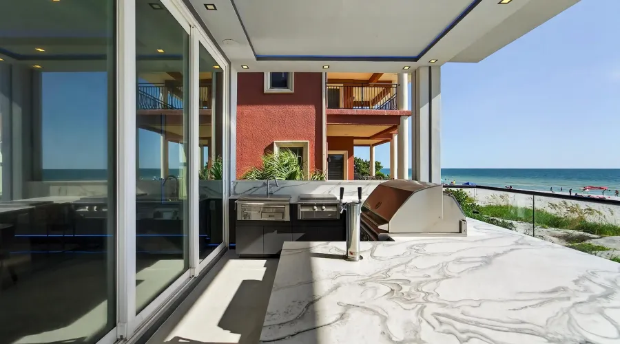 9600 W GULF BOULEVARD, TREASURE ISLAND, Florida, 33706, United States, 5 Bedrooms Bedrooms, 12 Rooms Rooms,5 BathroomsBathrooms,Residential,For Sale,The House of Lights,W GULF BOULEVARD,4,1893281