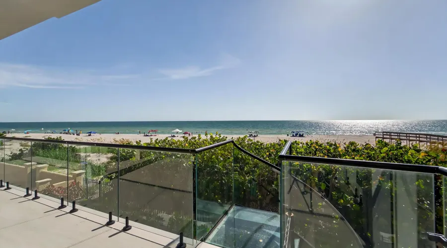 9600 W GULF BOULEVARD, TREASURE ISLAND, Florida, 33706, United States, 5 Bedrooms Bedrooms, 12 Rooms Rooms,5 BathroomsBathrooms,Residential,For Sale,The House of Lights,W GULF BOULEVARD,4,1893281