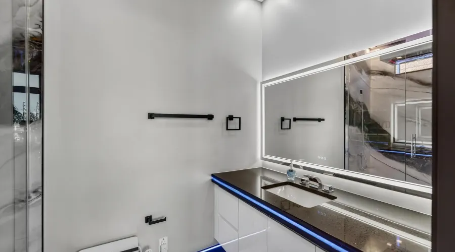 9600 W GULF BOULEVARD, TREASURE ISLAND, Florida, 33706, United States, 5 Bedrooms Bedrooms, 12 Rooms Rooms,5 BathroomsBathrooms,Residential,For Sale,The House of Lights,W GULF BOULEVARD,4,1893281
