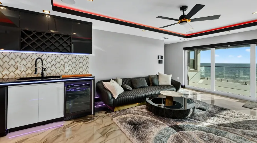 9600 W GULF BOULEVARD, TREASURE ISLAND, Florida, 33706, United States, 5 Bedrooms Bedrooms, 12 Rooms Rooms,5 BathroomsBathrooms,Residential,For Sale,The House of Lights,W GULF BOULEVARD,4,1893281