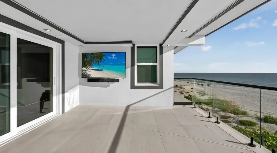 9600 W GULF BOULEVARD, TREASURE ISLAND, Florida, 33706, United States, 5 Bedrooms Bedrooms, 12 Rooms Rooms,5 BathroomsBathrooms,Residential,For Sale,The House of Lights,W GULF BOULEVARD,4,1893281