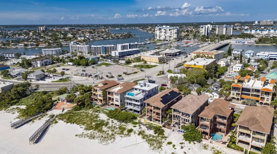 9600 W GULF BOULEVARD, TREASURE ISLAND, Florida, 33706, United States, 5 Bedrooms Bedrooms, 12 Rooms Rooms,5 BathroomsBathrooms,Residential,For Sale,The House of Lights,W GULF BOULEVARD,4,1893281