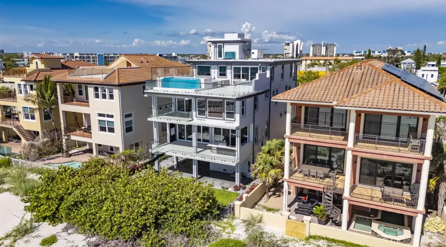 9600 W GULF BOULEVARD, TREASURE ISLAND, Florida, 33706, United States, 5 Bedrooms Bedrooms, 12 Rooms Rooms,5 BathroomsBathrooms,Residential,For Sale,The House of Lights,W GULF BOULEVARD,4,1893281