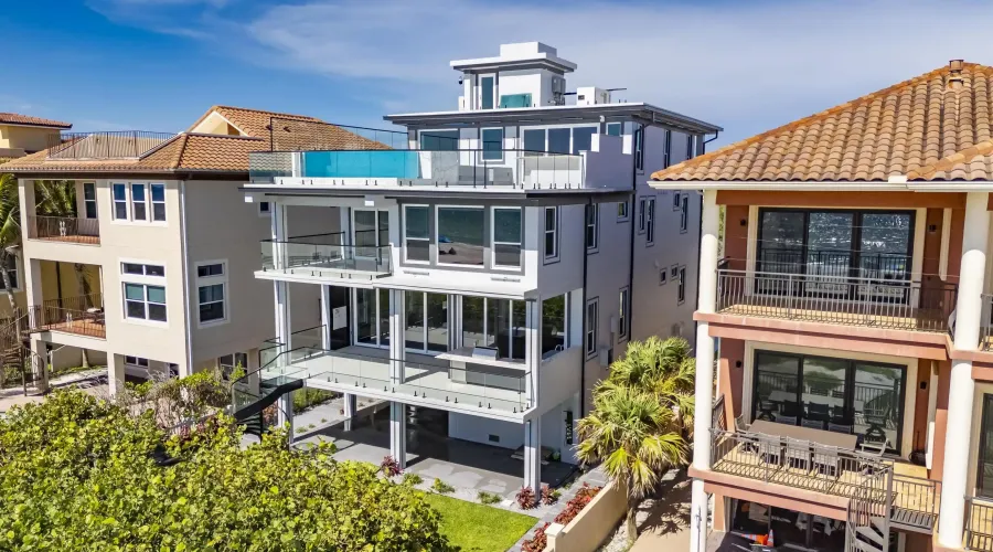 9600 W GULF BOULEVARD, TREASURE ISLAND, Florida, 33706, United States, 5 Bedrooms Bedrooms, 12 Rooms Rooms,5 BathroomsBathrooms,Residential,For Sale,The House of Lights,W GULF BOULEVARD,4,1893281