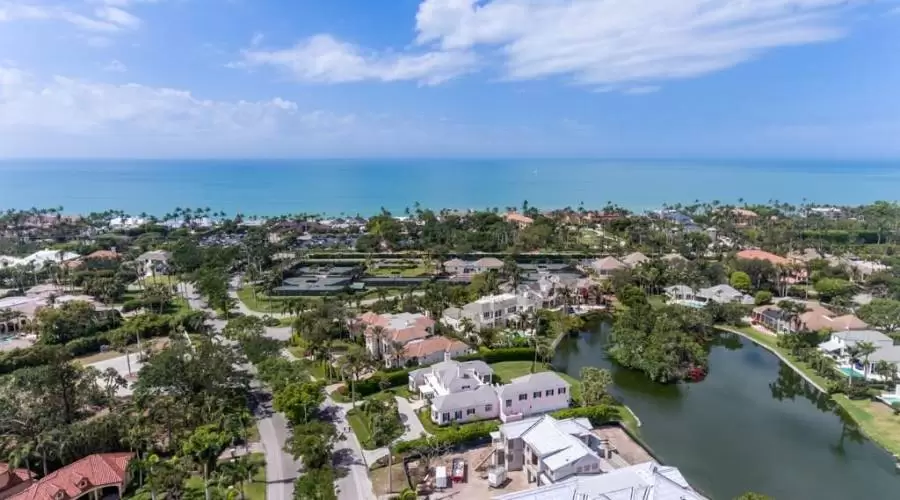 325 Kings Town Dr, NAPLES, Florida, United States, 4 Bedrooms Bedrooms, ,7 BathroomsBathrooms,Residential,For Sale,325 Kings Town Dr,185272