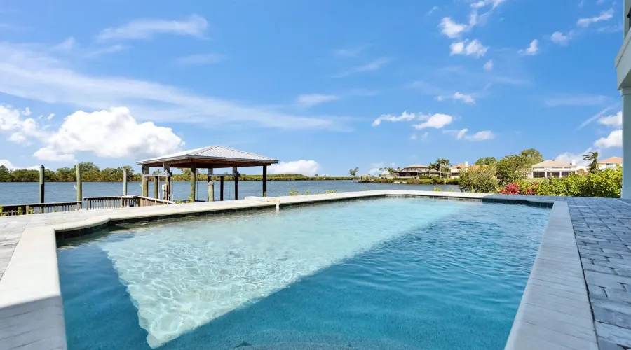 935 Chipaway Dr, Apollo Beach, Florida, 33572, United States, 4 Bedrooms Bedrooms, 9 Rooms Rooms,5 BathroomsBathrooms,Waterfront,For Sale,Chipaway Dr,2,1894245