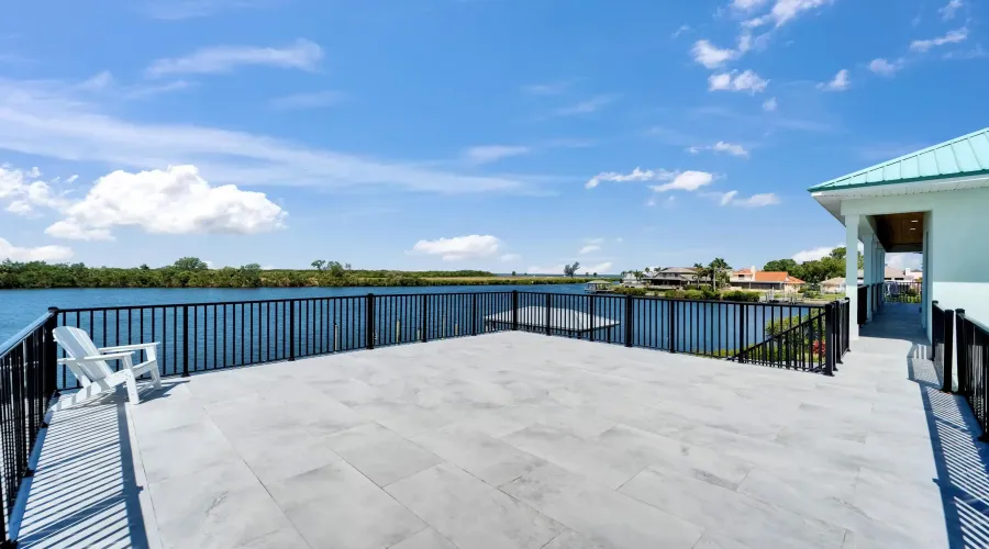 935 Chipaway Dr, Apollo Beach, Florida, 33572, United States, 4 Bedrooms Bedrooms, 9 Rooms Rooms,5 BathroomsBathrooms,Waterfront,For Sale,Chipaway Dr,2,1894245