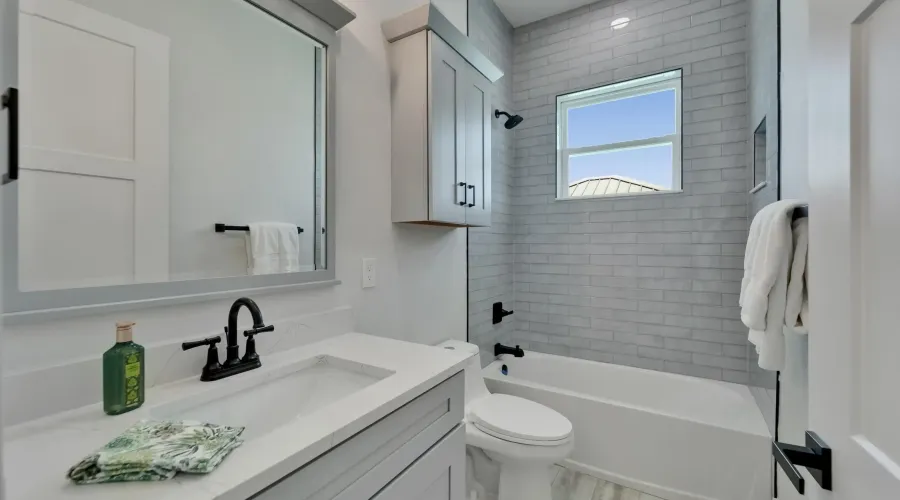 935 Chipaway Dr, Apollo Beach, Florida, 33572, United States, 4 Bedrooms Bedrooms, 9 Rooms Rooms,5 BathroomsBathrooms,Waterfront,For Sale,Chipaway Dr,2,1894245