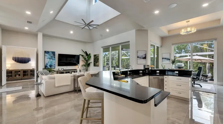 706 Manns Harbor Dr, Apollo Beach, Florida, 33572, United States, 4 Bedrooms Bedrooms, 8 Rooms Rooms,3 BathroomsBathrooms,Single family home,For Sale,Manns Harbor Dr,1,1894246